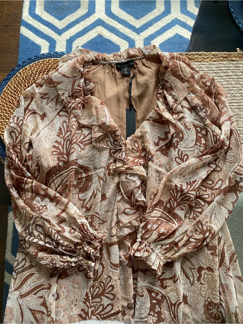 HOUSE OF HARLOW Brown & Cream Paisley Long Sleeve V-neck Mini Dress! (No belt) - Picture 9 of 16